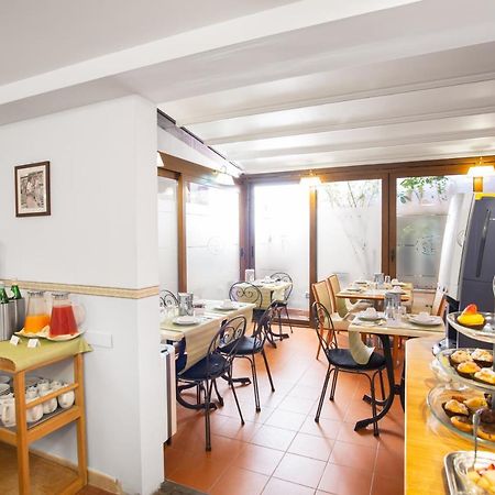 Hotel Piazza Di Spagna Rome Bagian luar foto
