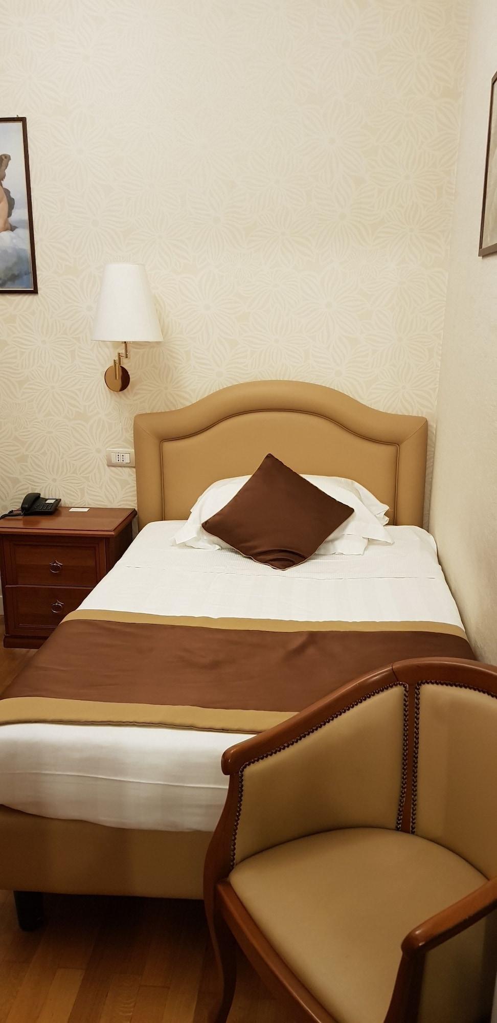 Hotel Piazza Di Spagna Rome Bagian luar foto
