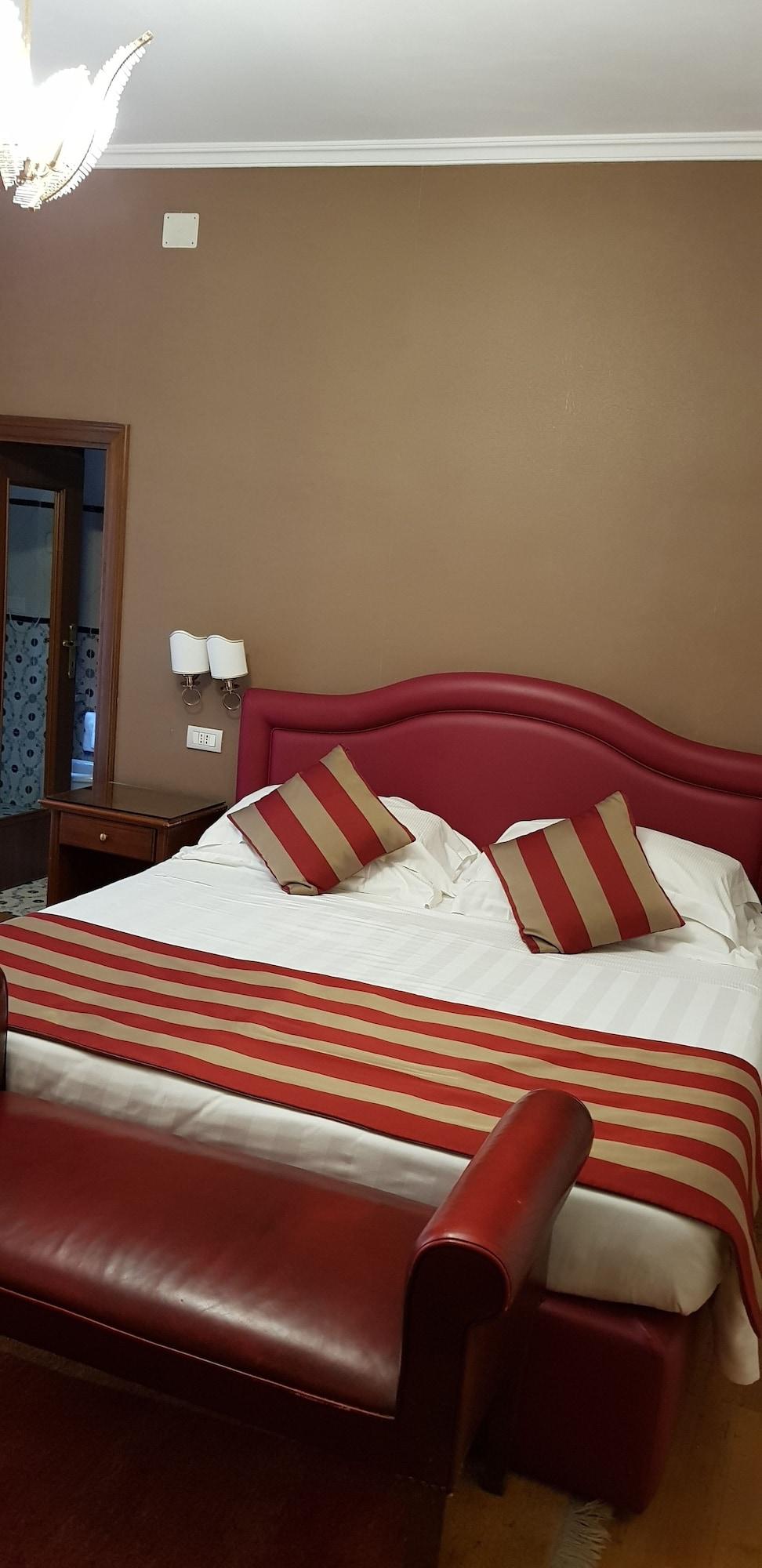 Hotel Piazza Di Spagna Rome Bagian luar foto