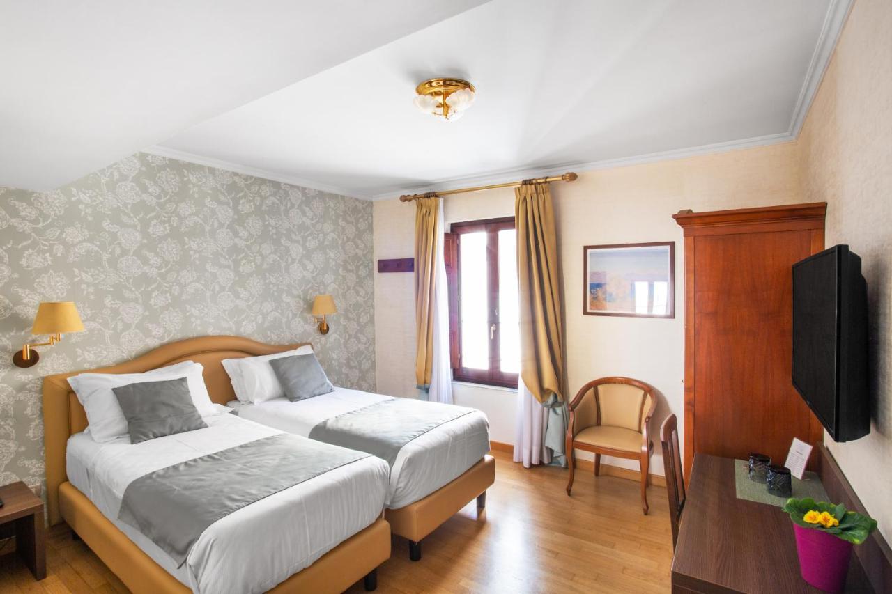 Hotel Piazza Di Spagna Rome Bagian luar foto