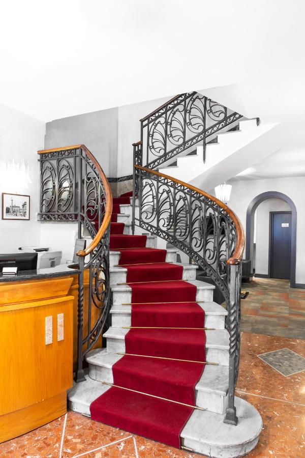 Hotel Piazza Di Spagna Rome Bagian luar foto