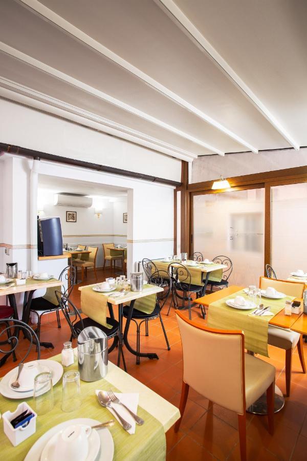 Hotel Piazza Di Spagna Rome Bagian luar foto