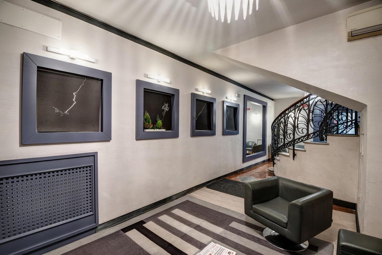 Hotel Piazza Di Spagna Rome Bagian luar foto